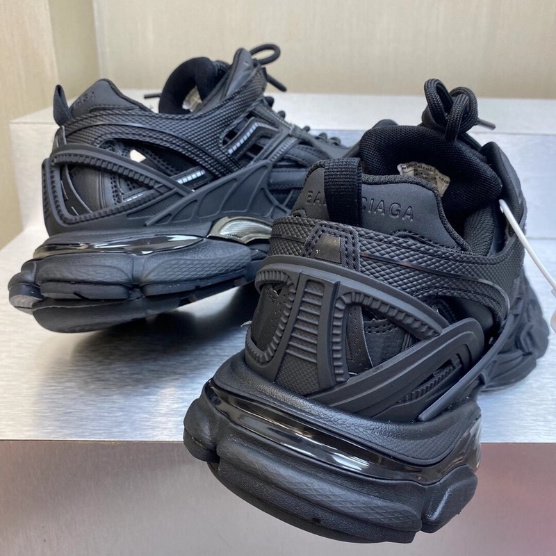 頂級版本Balenciaga Track 2.0 巴黎世家四代增加全新設計