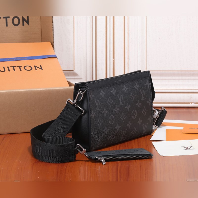 Shop Louis Vuitton MONOGRAM Gaston Wearable Wallet (M81124) by