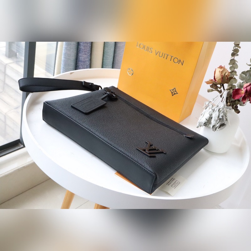 Louis Vuitton AEROGRAM Ipad pouch (M69837)